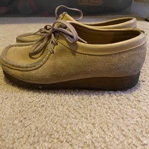 Clarks wallabee low top